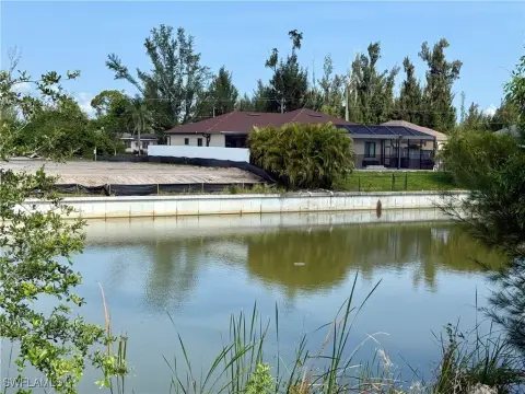 Waterfront Lot in Cape Coral
