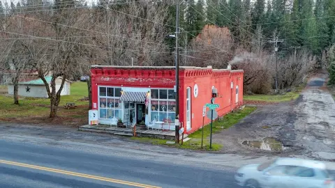 Retail Building with Highway Visibility