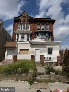 Seven-Unit Multifamily Building