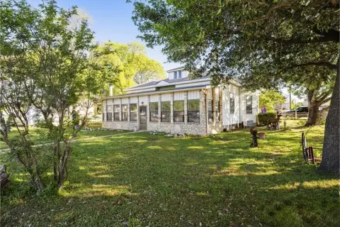 Kerrville Commercial Property with Charm