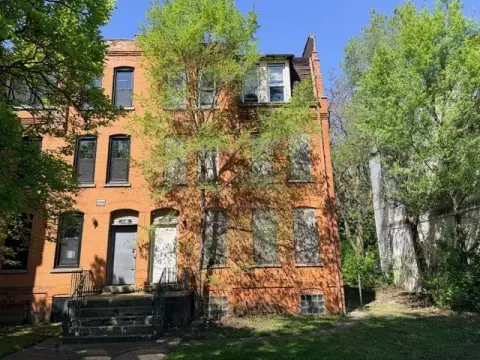 Brick Three-Unit Triplex
