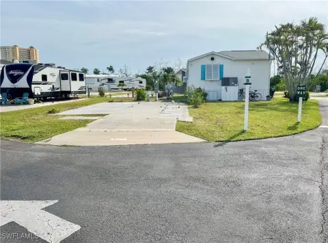 Oversized Corner Lot in Fort Myers