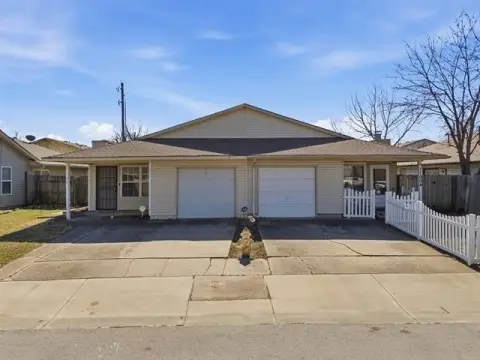 Tulsa Duplex with Highway Access