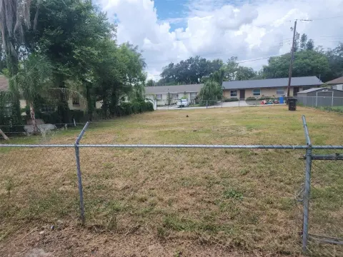 Seffner Buildable Lot Near I-4/I-75