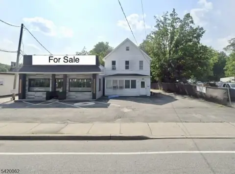 Turnkey Restaurant with Development Potential