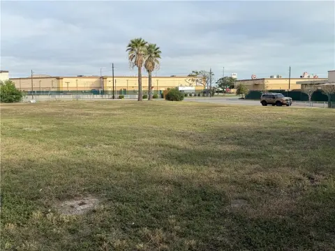 Commercial Corner Lot