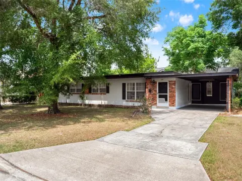 Duplex with Private Entrances