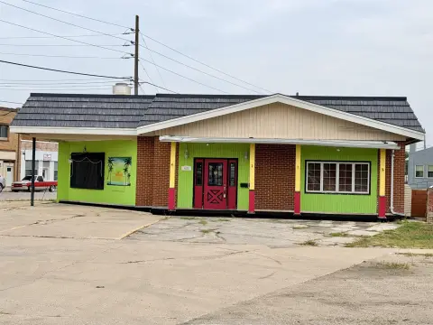 Corner Lot Restaurant Building