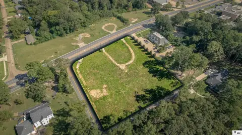 Commercial Land with Major Road Frontage