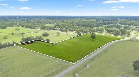 Equestrian Land with 9-Stall Barn