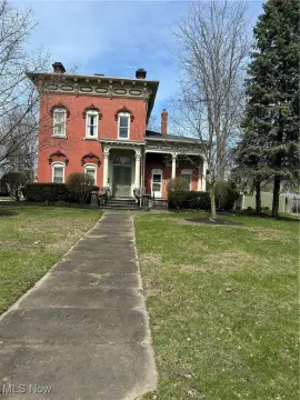 6-Unit Apartment Building with Carriage House
