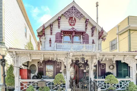 Victorian Mixed-Use Property