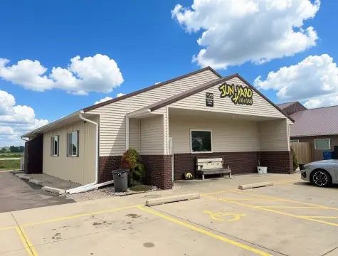 Conventional Restaurant with Bar