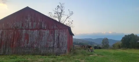 Fenced Pasture & Barn Property