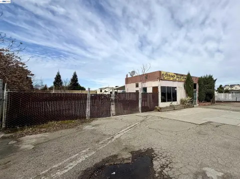 Livermore Commercial Lot For Rent