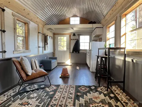 Recreation Land with Off-Grid Cabin