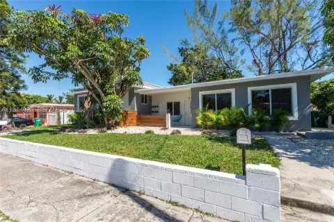 Renovated Duplex with Finished Basement
