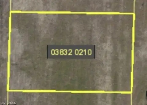 Residential Land in Cape Coral