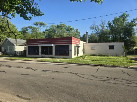 Live-Work Building with LW1 Zoning