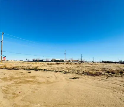 Palmdale Land Near Amenities