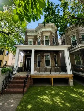 Richmond Hill Two-Family Townhouse