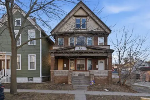 Milwaukee Duplex with Rental Income