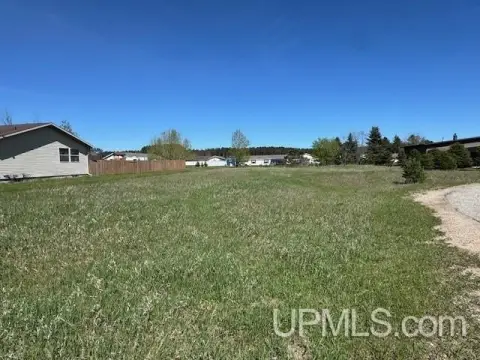Buildable Lot in Escanaba, MI