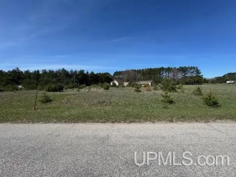 Escanaba Buildable Residential Lot