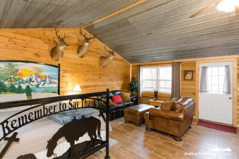 Equestrian Property with Cabins