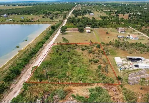 2.5 Acres of Prime Land