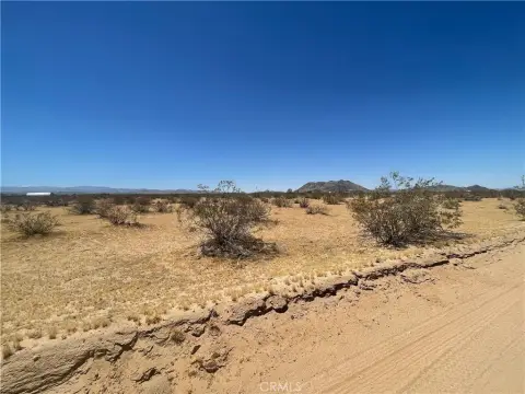 Land in Landers, California