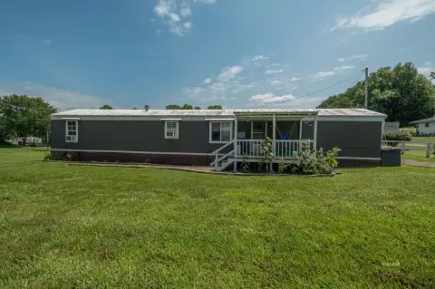 Remodeled Duplex with Tenant Income