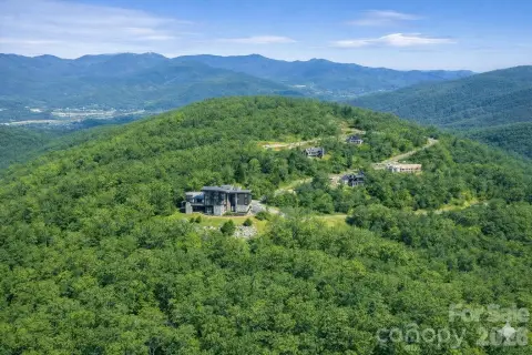 Exceptional Mountain Estate Opportunity