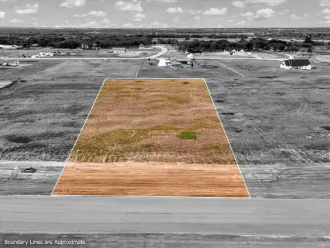 Residential Land in Elm Mott, TX