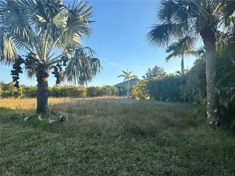 Waterfront Homesite in South Gulf Cove