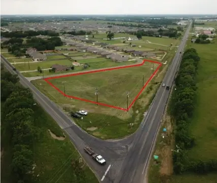 Prime Corner Land in Mabank
