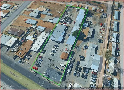 Versatile Commercial Property on Alameda Ave