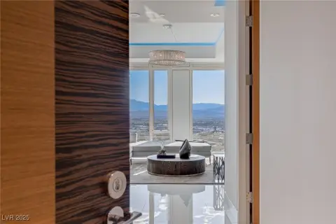 Las Vegas Penthouse with Views