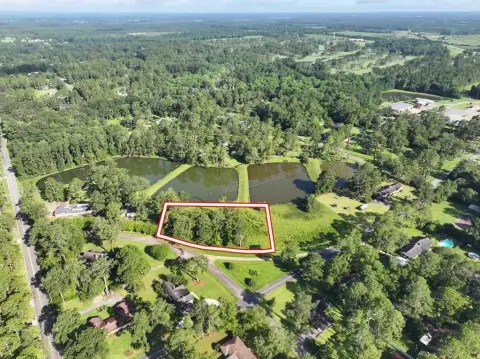 Land with Lake Views