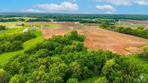 Serene 10-Acre Bethalto Land Parcel