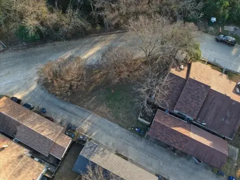 Residential Land in Allen, TX
