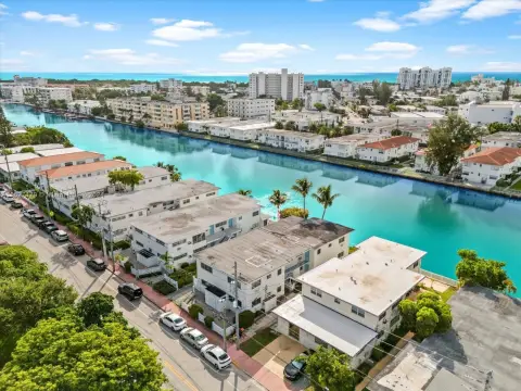 Waterfront Fourplex Apartment Buildings