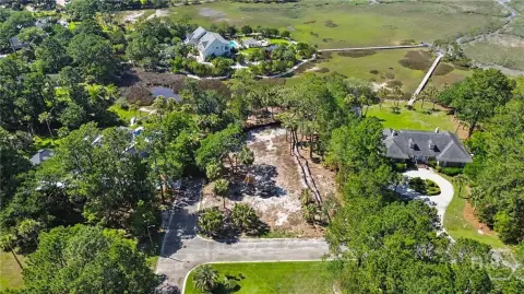 Waterfront Homesite on Private Cul-de-Sac