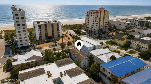 Renovated Quadplex Near Beach