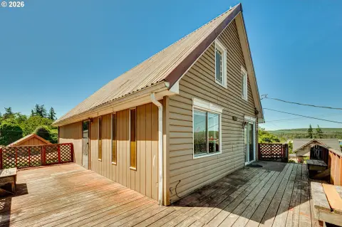 A-Frame Duplex With Wraparound Deck