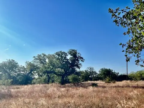 Llano, TX Acreage with Home