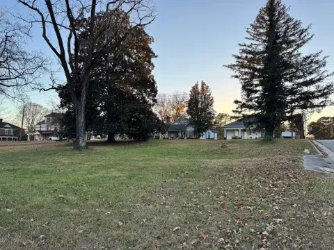 South Boston Corner Lot Acreage