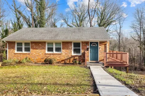 Fully Furnished Duplex with Separate Utilities