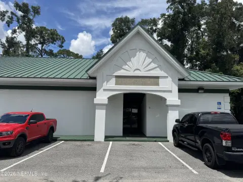 Medical Office Suite with Multiple Entrances