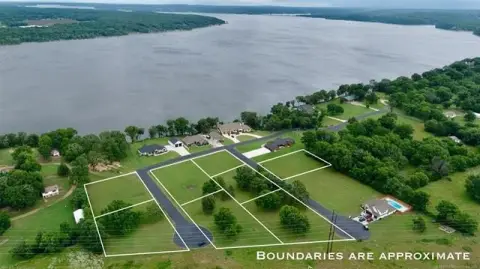 Water-Adjacent Bluff Home Lot